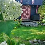 Authentic Norwegian * Skogbygda